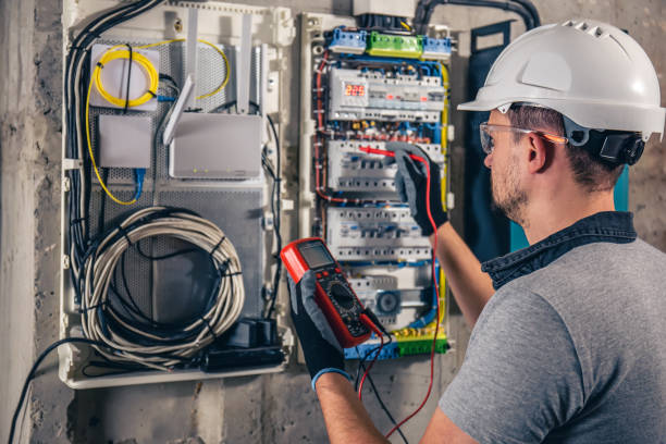 Best Licensed Electrician  in Raymond, MS