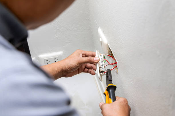 Best Emergency Electrical Repair  in Raymond, MS